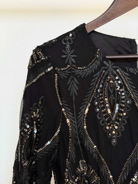 Czarna sukienka cekiny hafty wyszywana z cekinami i haftami Glamour M/L 38 40 Allyson