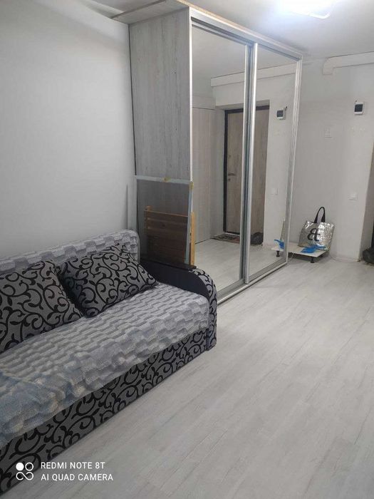 Продам окрему кімнату в гуртожитку з меблями