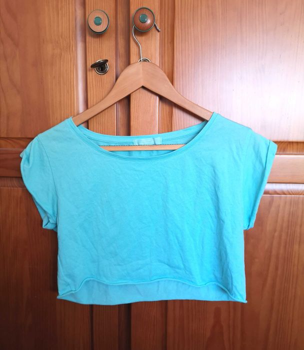Light blue crop top by Bershka, size M