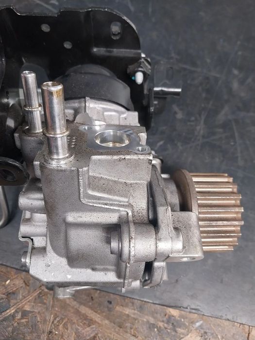 Bomba injectora Renault Clio IV 1.5 dci Ref: 167001056R
