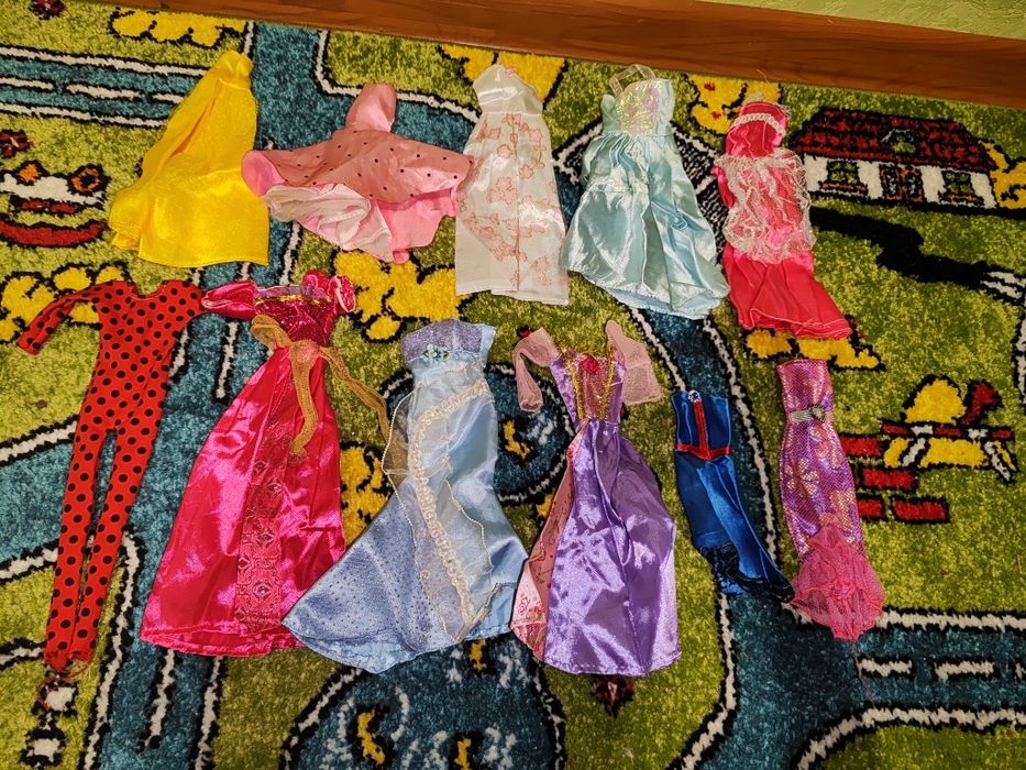 Одяг для ляльки барбі