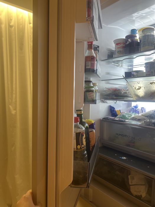 Sprzedam lodowke w zabudowie Haier