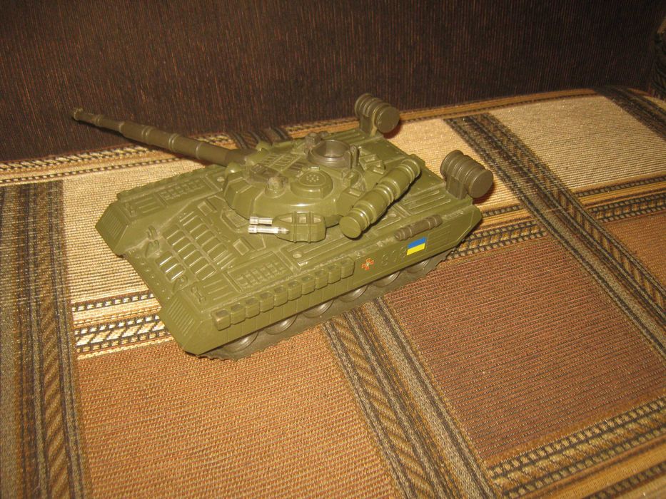 Танк Т-90,пластик