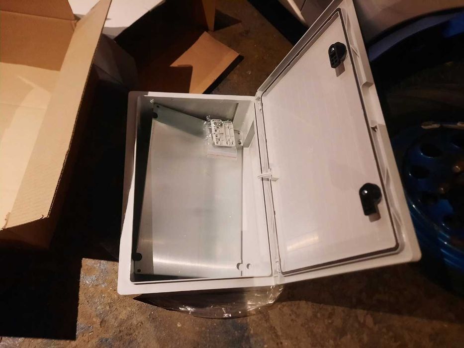 Rozdzielnia Elektryczna budowlana skrzynka obudowa NOWA 50x35x20cm