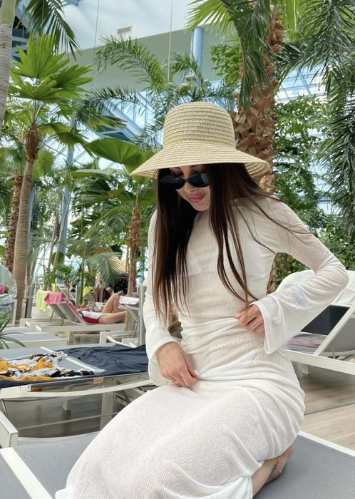 Нова запакована пляжна сукня