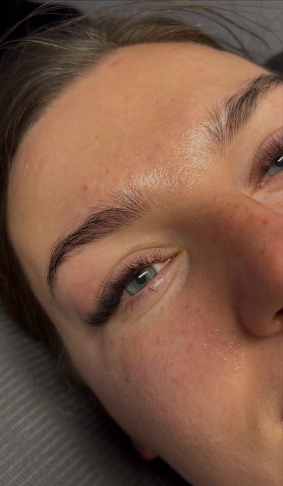 Stylizacja rzęs przedłużanie laminacja wolne terminy