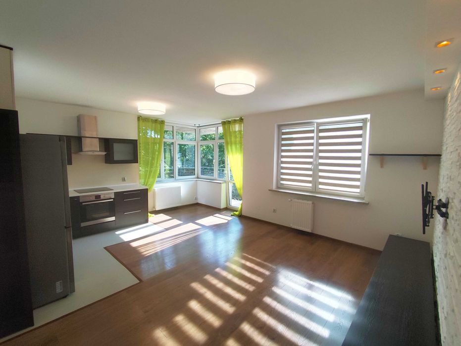 Mieszkanie 3-pokojowe w ścisłym centrum,  przy parku