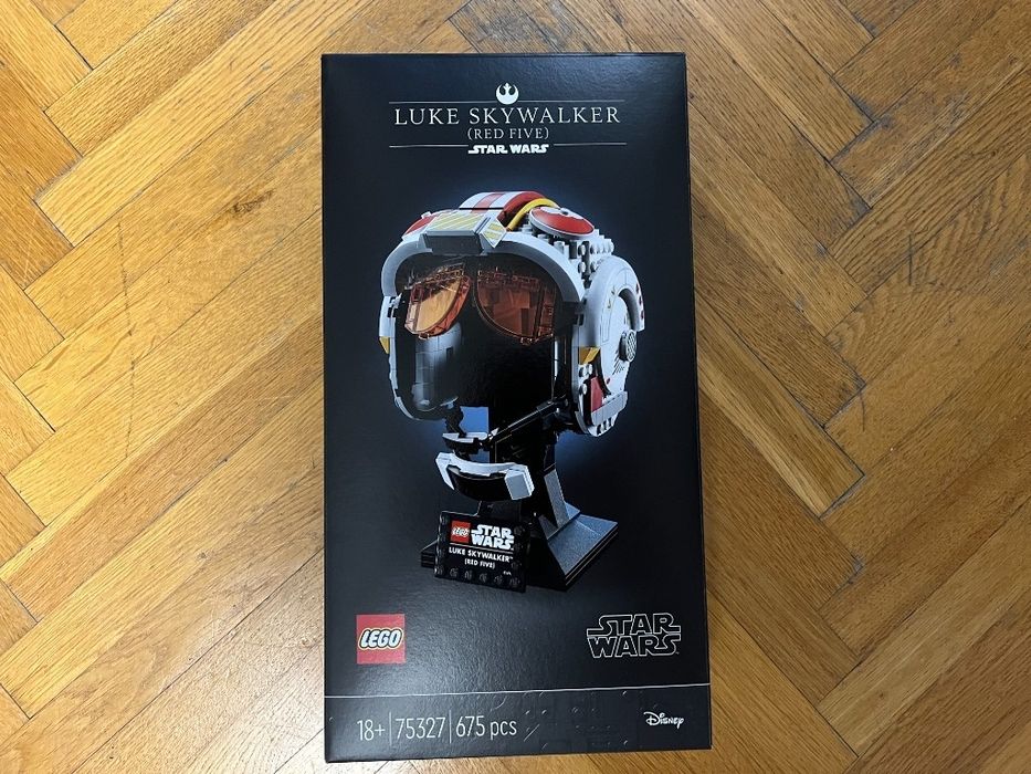 LEGO 75327 - Hełm Luke’a Skywalkera™ — Czerwony Pięć