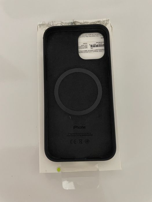 Capa silicone preta Apple MagSafe iPhone 12 /12 pro, óptimo estado.