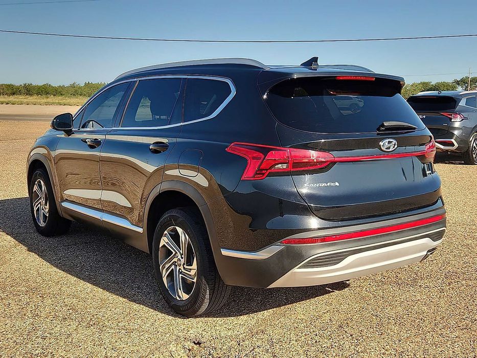Hyundai Santa Fe      2021