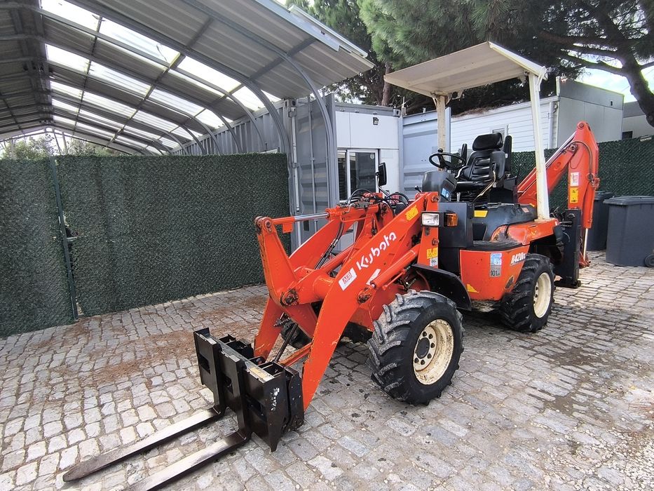 Retroescavadora Kubota r420alpha