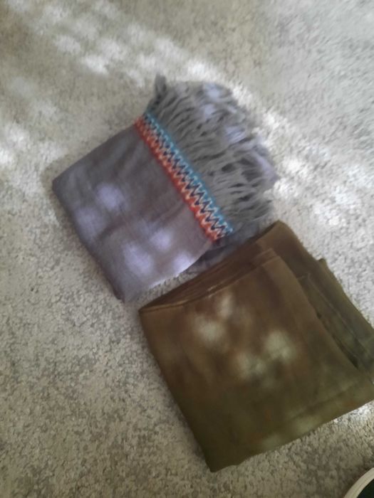 Varios lenços e echarpes  novas