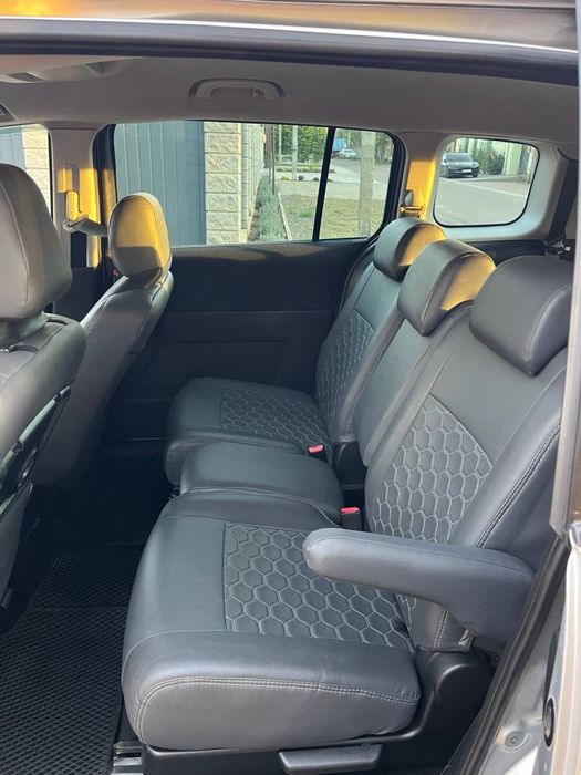 Продам Mazda 5, 2008 года