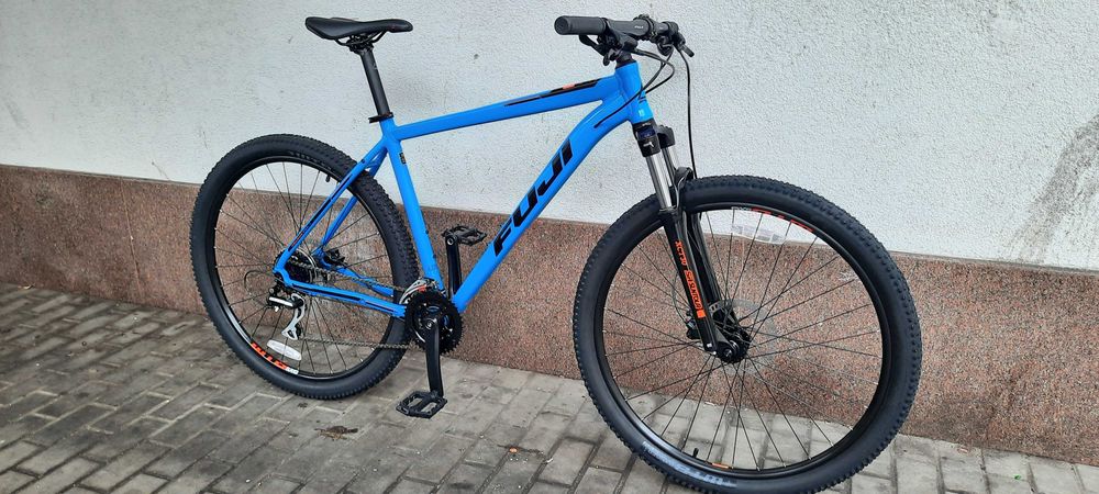 NOWY Rower Fuji NEVADA 29" 1.7 rama aluminiowa 17 lub 21 MTB Shimano