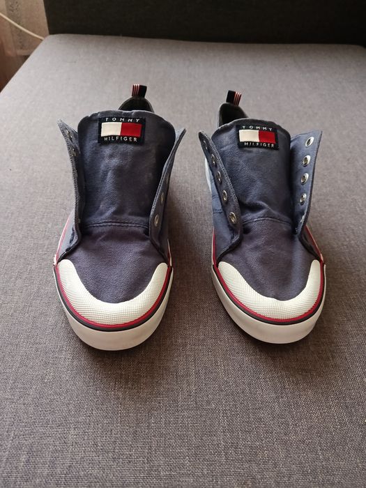 Продам кеди Tommy Hilfiger