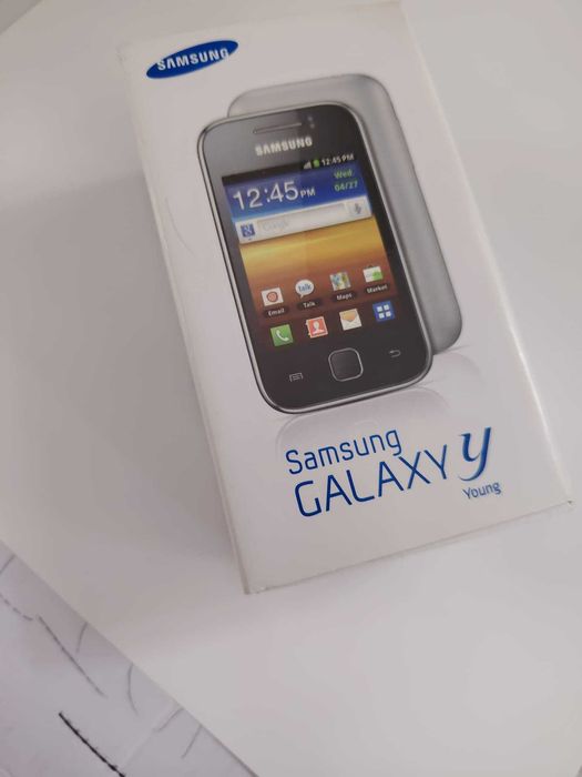Telemovel Samsung Galaxy Y8