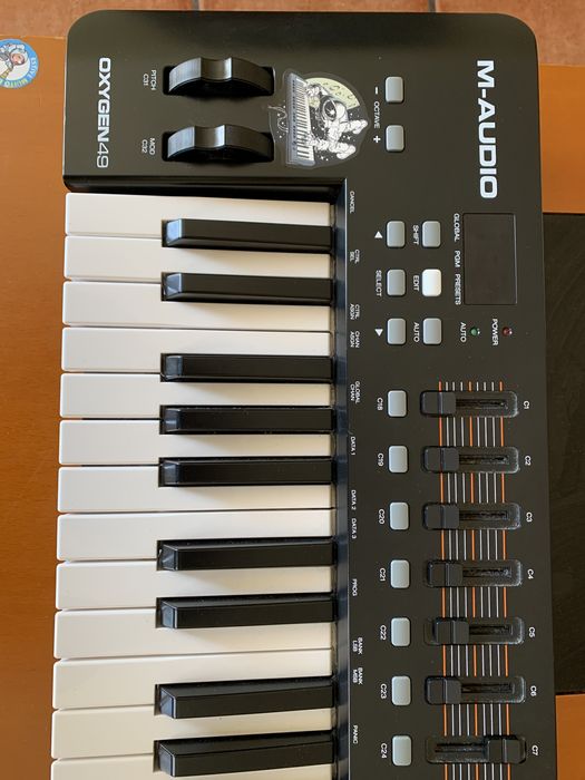M audio oxygen 49 (teclado, piano)