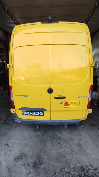 Двері задні високі Sprinter W907