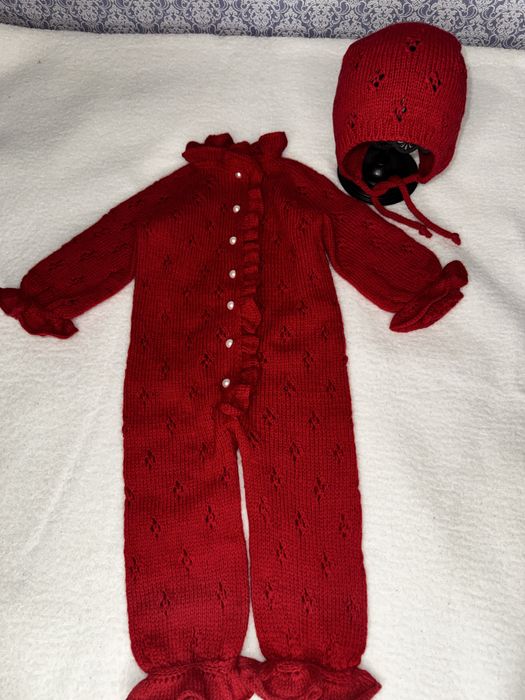 ажурний комбінезон для дівчинки на 3-6 місяців