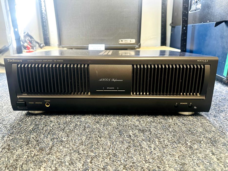 Wzmacniacz Technics SE-A800S zapewnia wyjątkową jakość dźwięku.