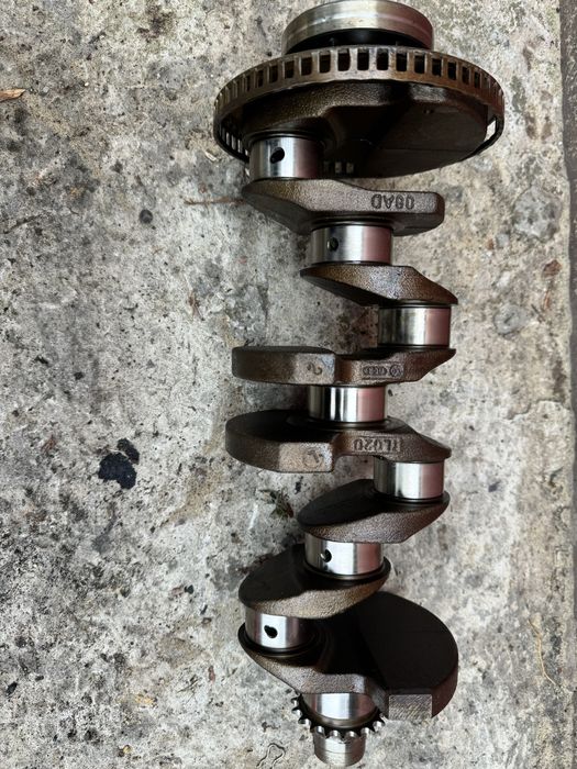 Колінвал колинвал 06AD 1.6 touran leon golf audi a3 octavia