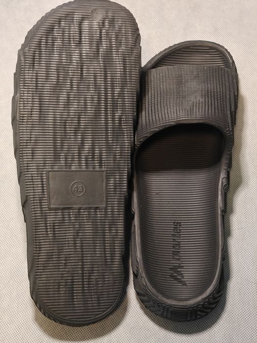 Szare stylowe lekkie klapki Martes rozm. 43, 28 cm