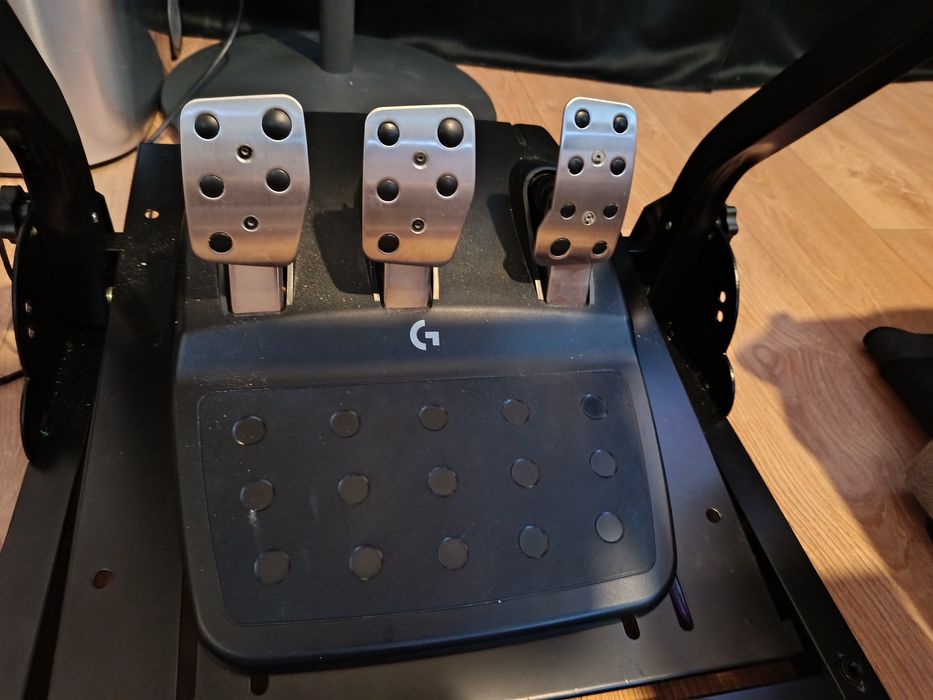 Logitech G923 (PS5 / PS4 / PC) + Shifter + Stojak Wheel Stand Pro - STAN NOWY!