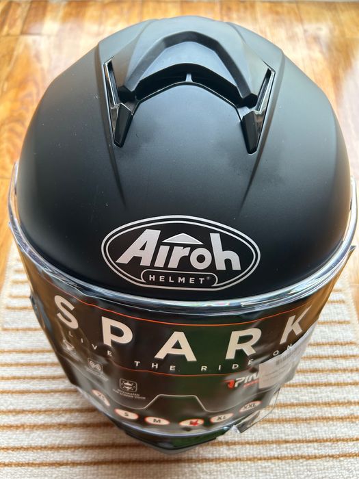 Capacete Airoh, modelo Spark
