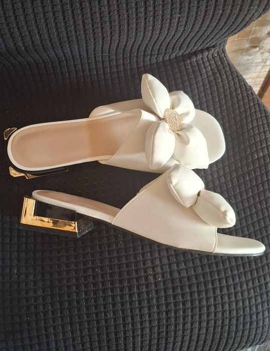 Letnie klapki eleganckie ecru 36.