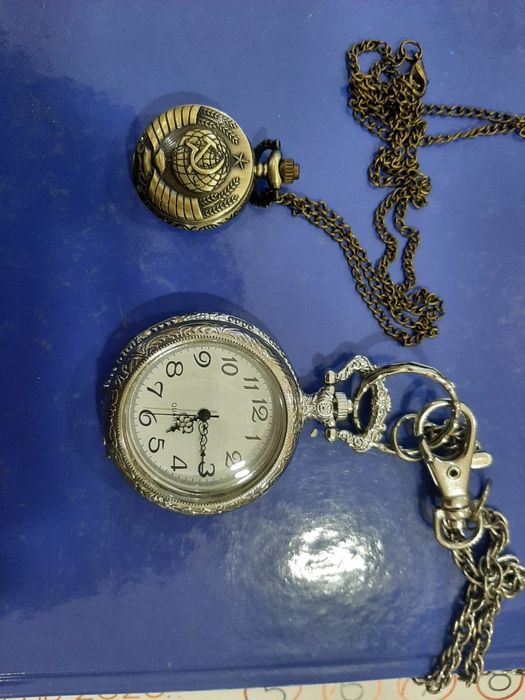 Продам часы разные