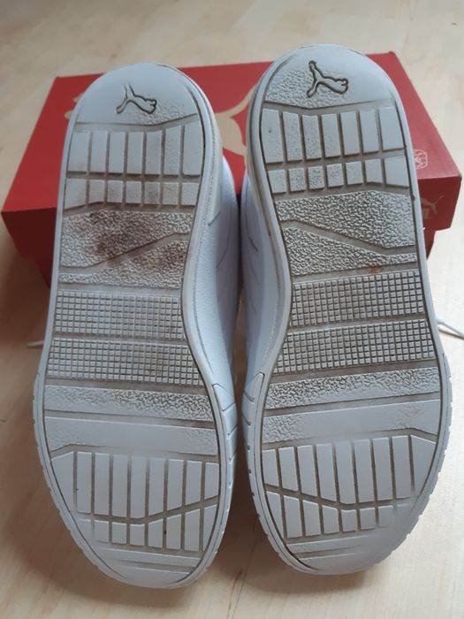 Жіночі кросівки PUMA Carina. Оригінал. Шкіра. Дешево.
Розмір 39