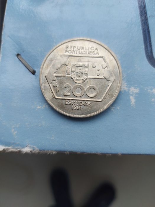 1 moeda portuguesa de 200 escudos de 1991 com