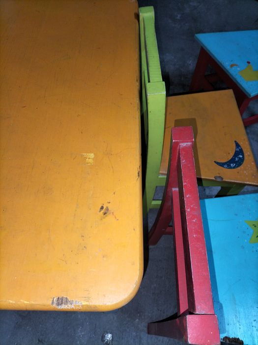 Conjunto para criança brinquedos mesa e cadeiras