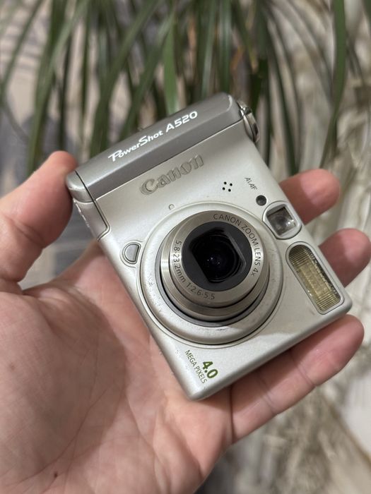 Цифровой фотоаппарат Canon PowerShot A520