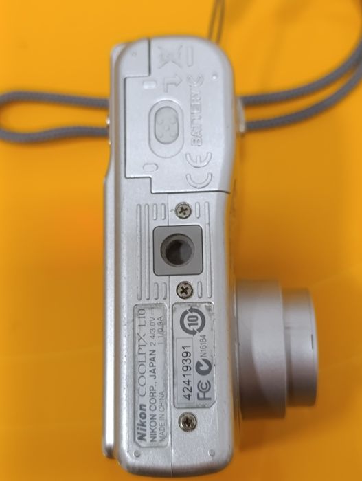 Aparat cyfrowy kompaktowy Nikon Coolpix  L10, na baterie AA, 99% OK