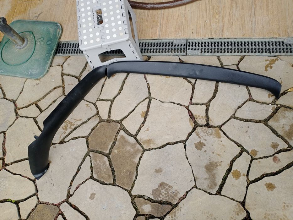 Бесплатно отдам пластиковые накладки багажника Citroen C4 Coupe