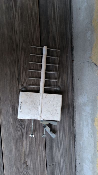 Tuner dekoder do telewizji naziemnej DVB T2 sprawne antena