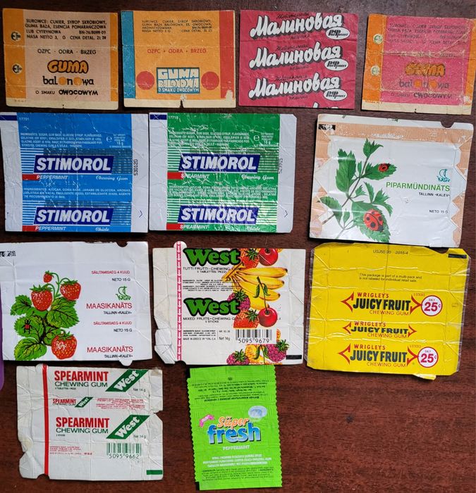 Продам наклейки,обертки от жвачки из 90х