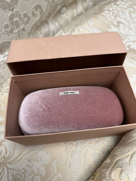 Окуляри Miu miu в фірменному футлярі  ,наявний чохол і коробка  чох