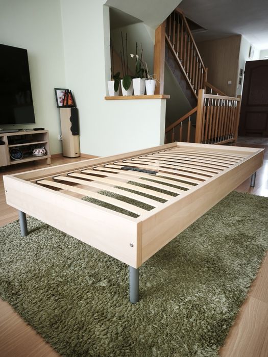 Łóżko 90x200 jednoosobowe ze stelażem