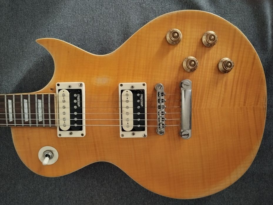 Guitarra Vintage V100 MRPGM - Modelo Antigo