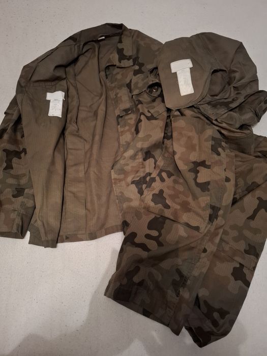 Mundur Polowy Letni wojskowy roz. M/XL WP MON używany.