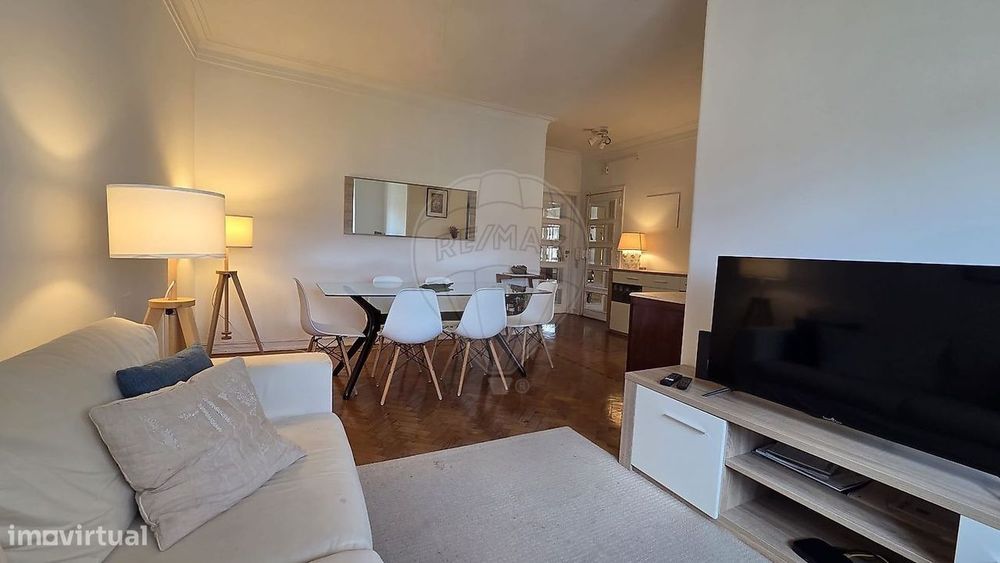 Apartamento T4 para arrendamento