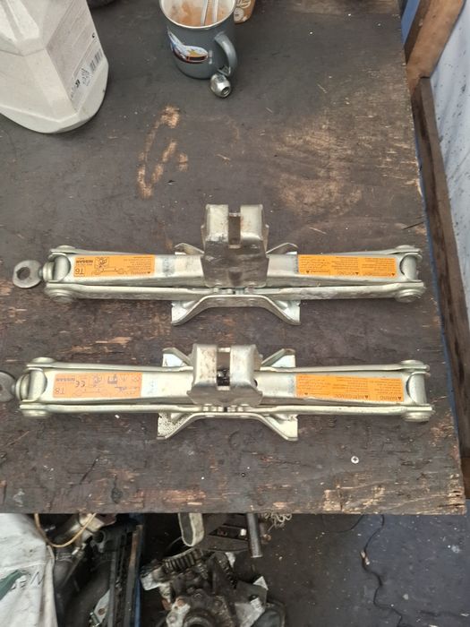 Домкрат X-trail t30