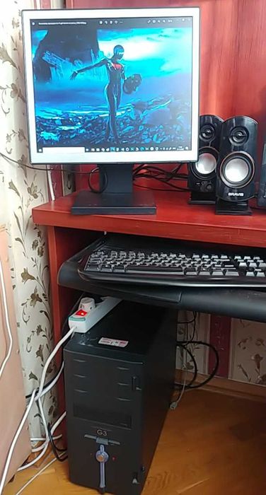 Компьютер, монітор NEC безкоштовно