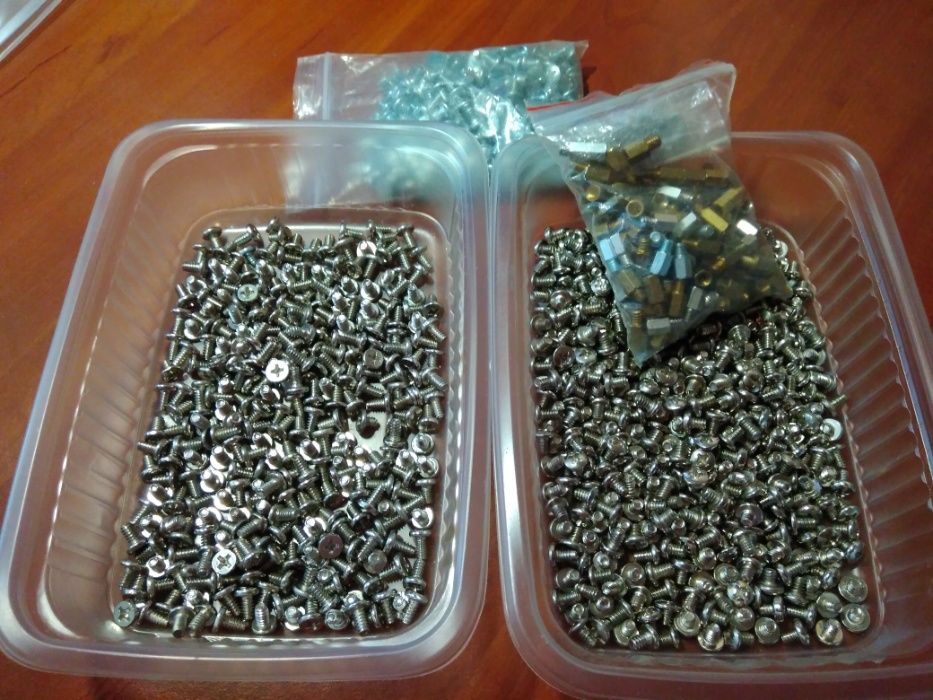 компьютерные винты и стойки / бонки