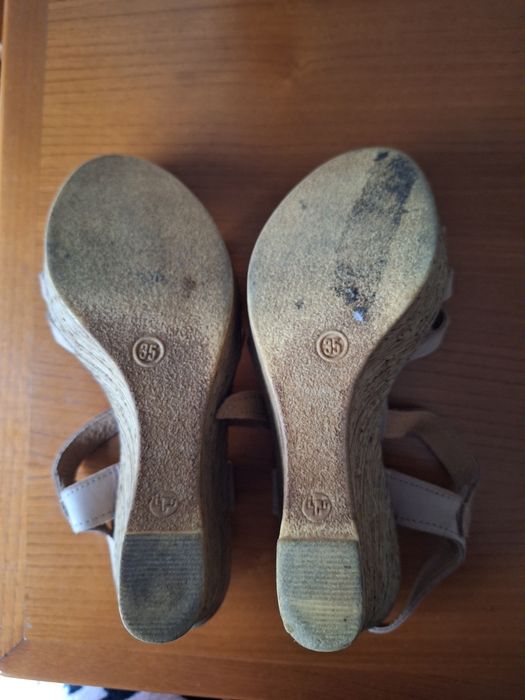 Sandálias de Cunha Castanhas T: 35 MAX