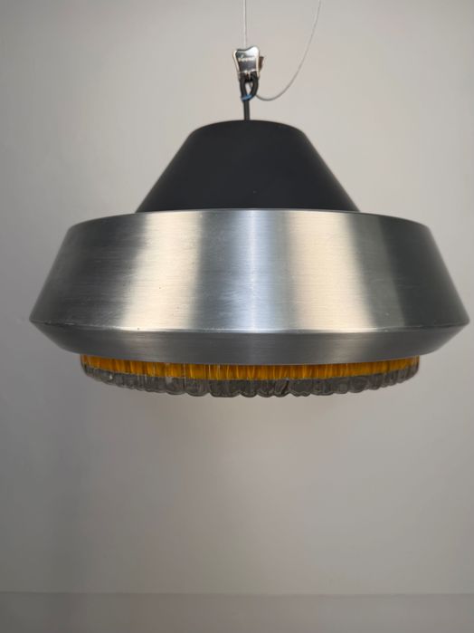 Lampa wisząca Space Age, aluminium i szkło bursztynowe, lata 70.