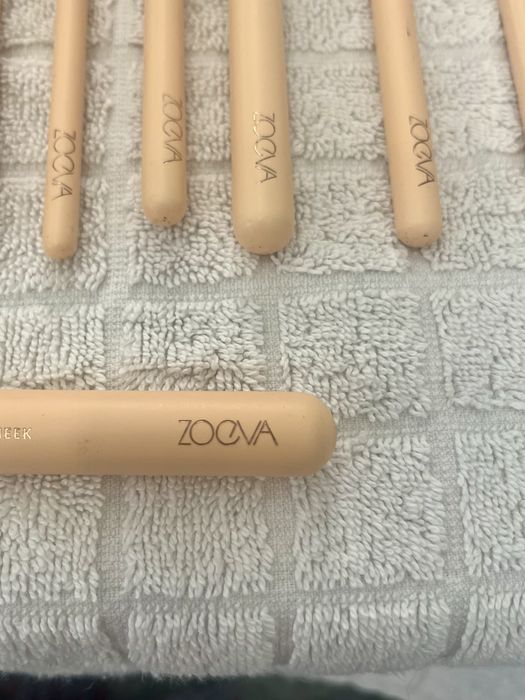 Conjunto de 12 pinceis de maquilhagem Zoeva em rose gold
