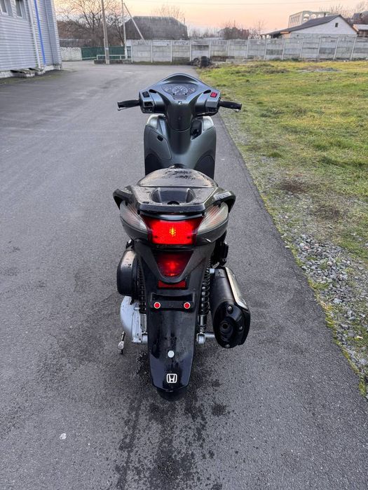 Продам Хонда sh-300